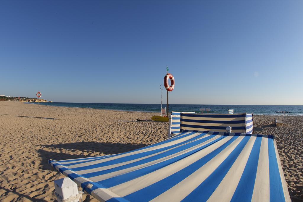 Yellow Alvor Garden Exterior foto